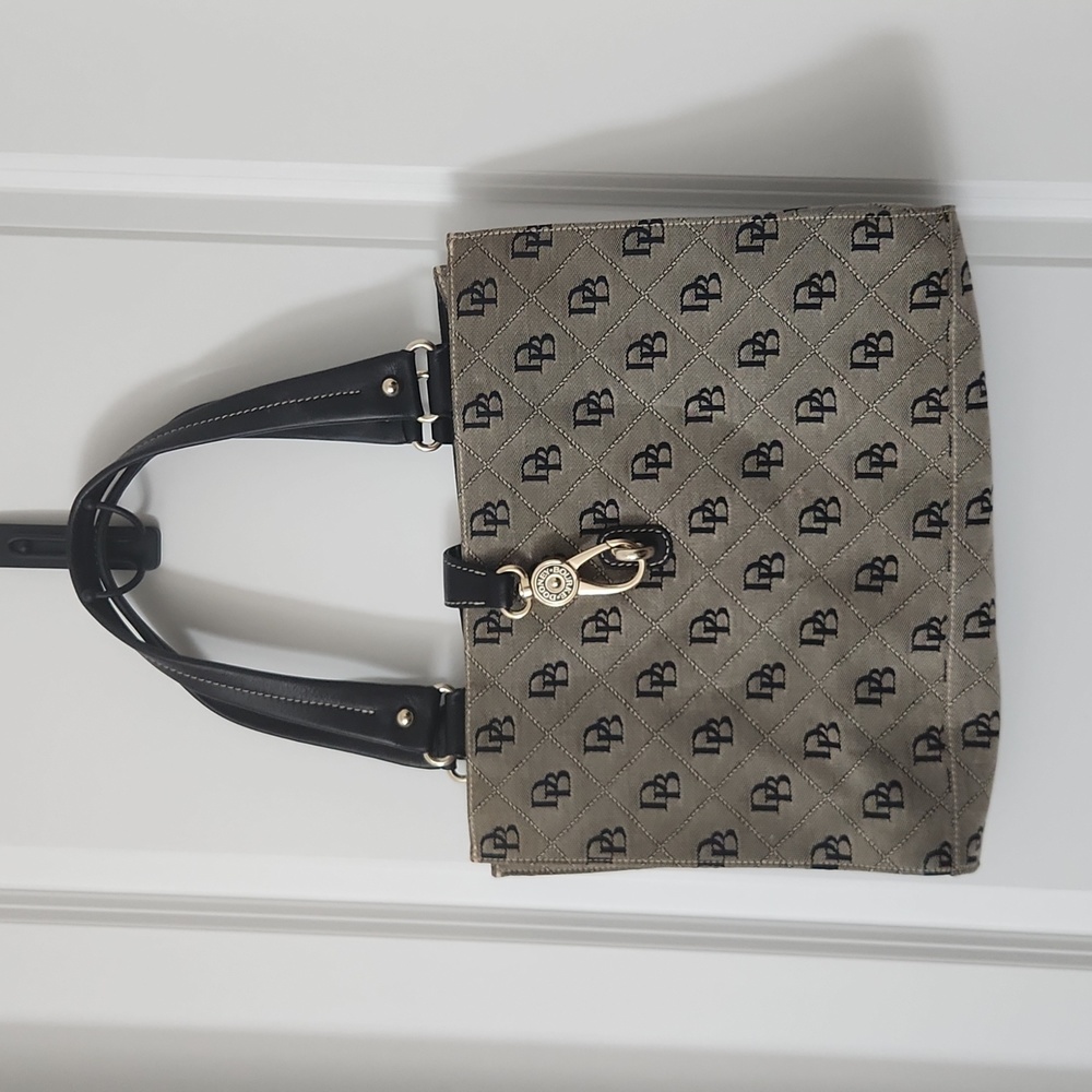 Dooney &Bourke Handbang